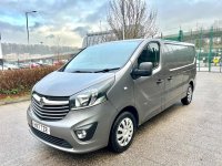 VAUXHALL VIVARO